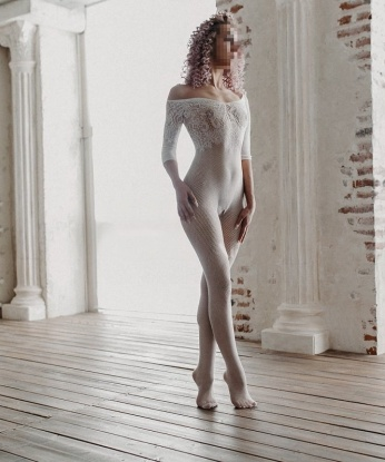 Рамина, 23